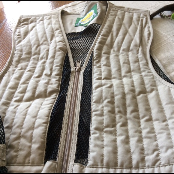 Other - 🔥Cabela tan lightweight hunting vest  xl